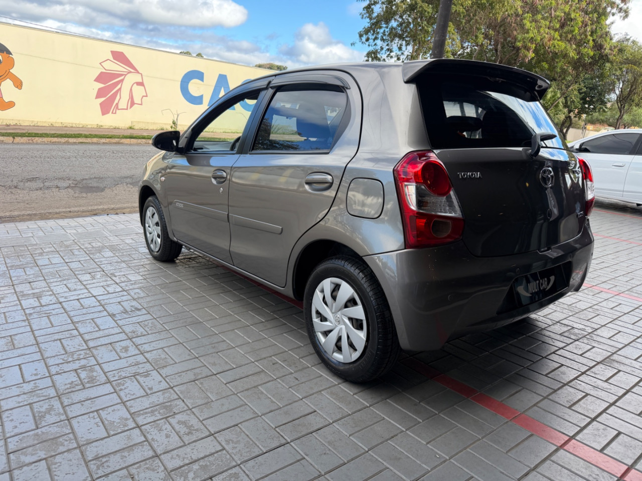 TOYOTA Etios Hatch 1.5 16V 4P FLEX XS