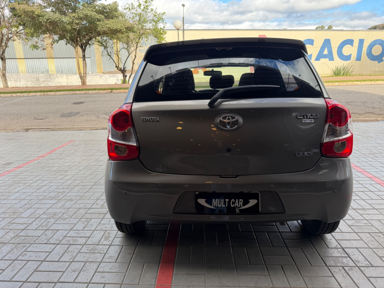 TOYOTA Etios Hatch 1.5 16V 4P FLEX XS