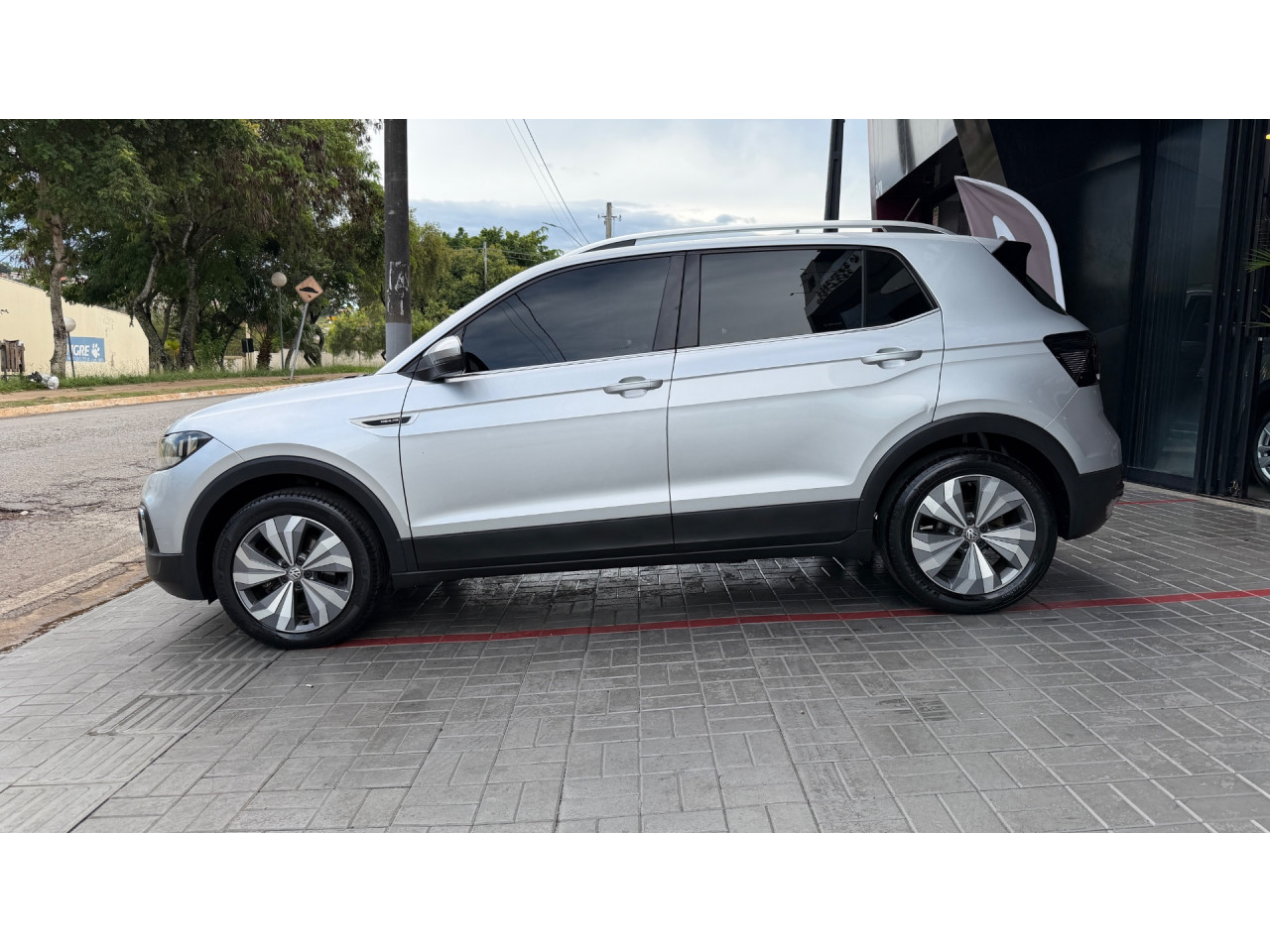 VOLKSWAGEN T-Cross 1.4 4P 250 TSI FLEX HIGHLINE AUTOMÁTICO