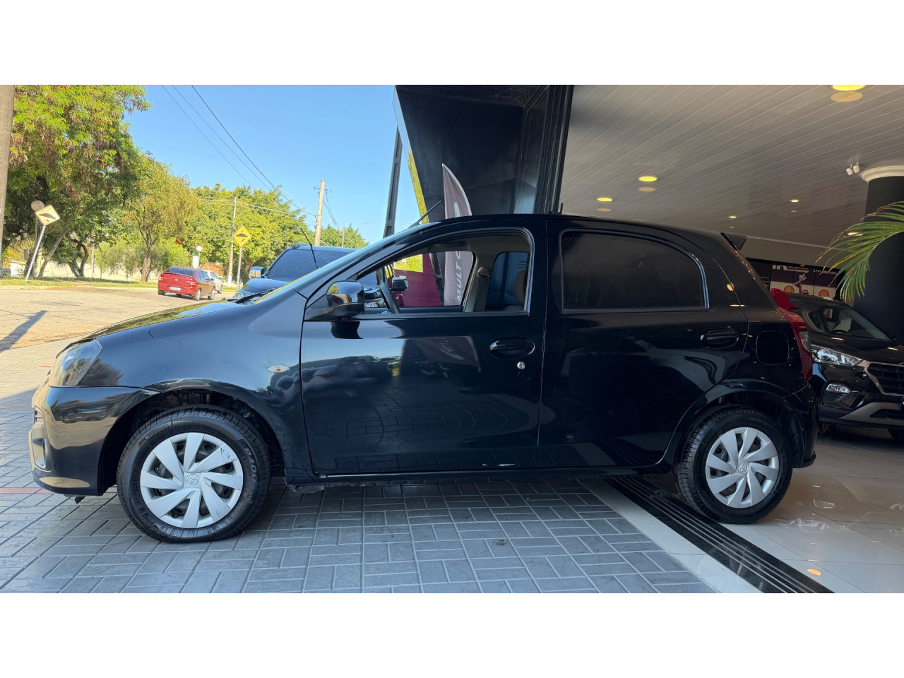 TOYOTA Etios Hatch 1.3 16V 4P FLEX X AUTOMÁTICO