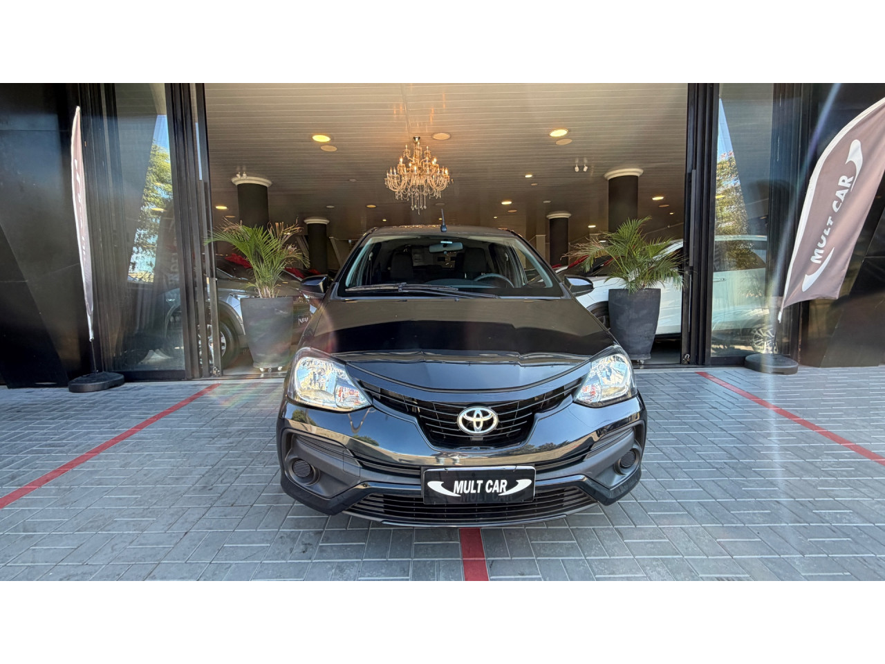 TOYOTA Etios Hatch 1.3 16V 4P FLEX X AUTOMÁTICO