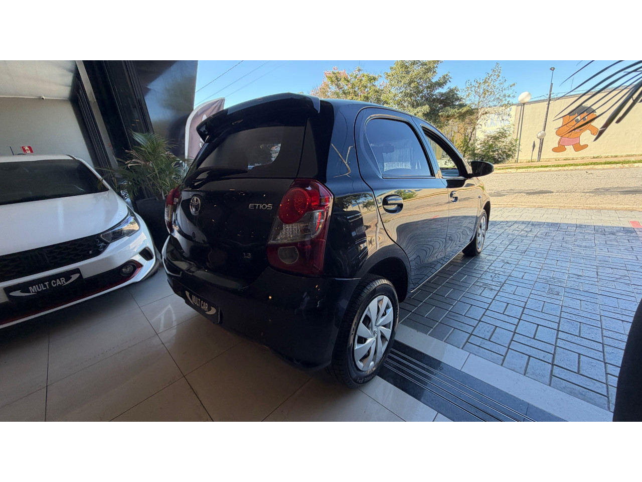 TOYOTA Etios Hatch 1.3 16V 4P FLEX X AUTOMÁTICO