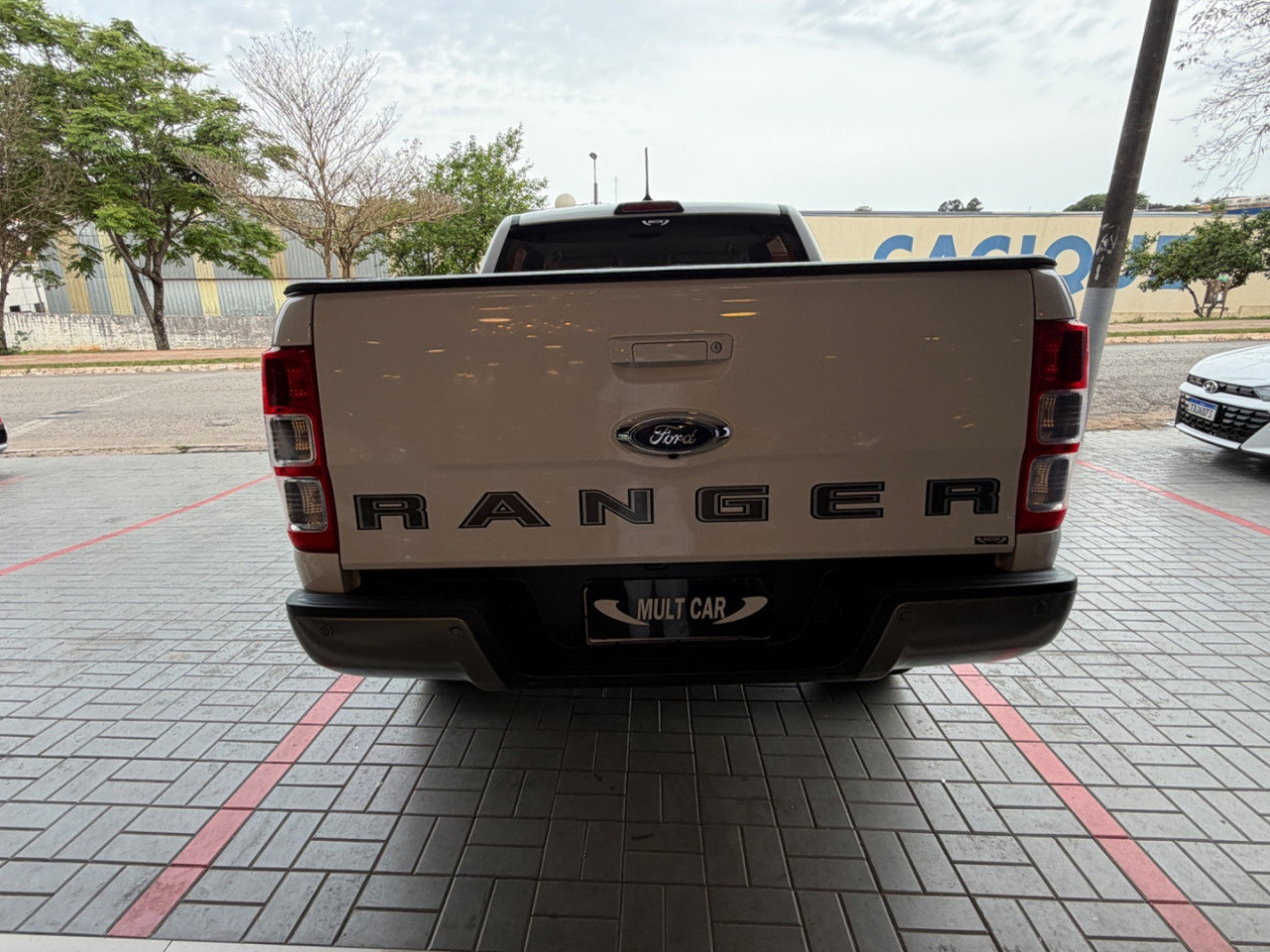 FORD Ranger 2.2 16V XLS DIESEL 4X4 CABINE DUPLA AUTOMÁTICO