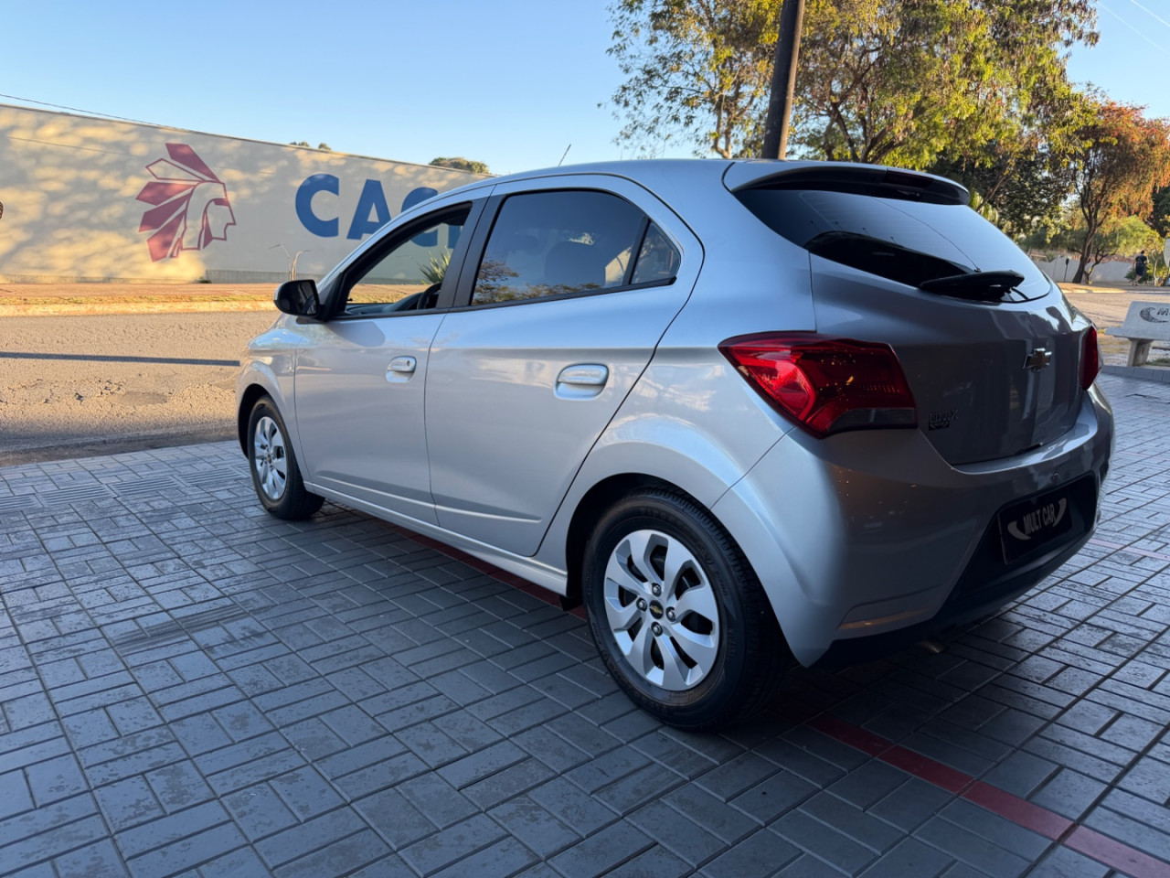 CHEVROLET Onix Hatch 1.0 4P FLEX LT
