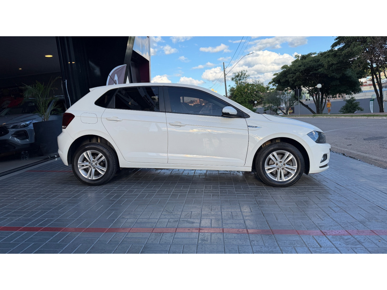 Polo Hatch 1.0 12V 4P 200 TSI  COMFORTLINE AUTOMÁTICO
