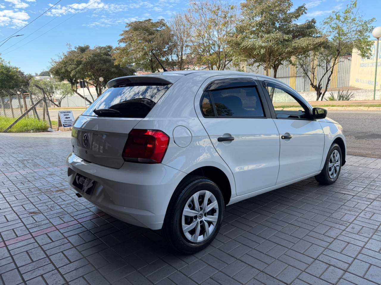 VOLKSWAGEN Gol 1.0 12V 4P FLEX MPI G7