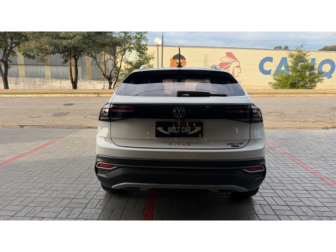 VOLKSWAGEN Nivus 1.0 4P FLEX 200 TSI HIGHLINE AUTOMÁTICO