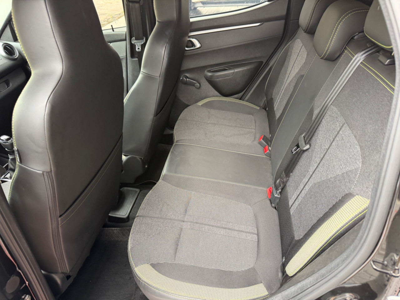 RENAULT Kwid 1.0 12V 4P SCE FLEX OUTSIDER