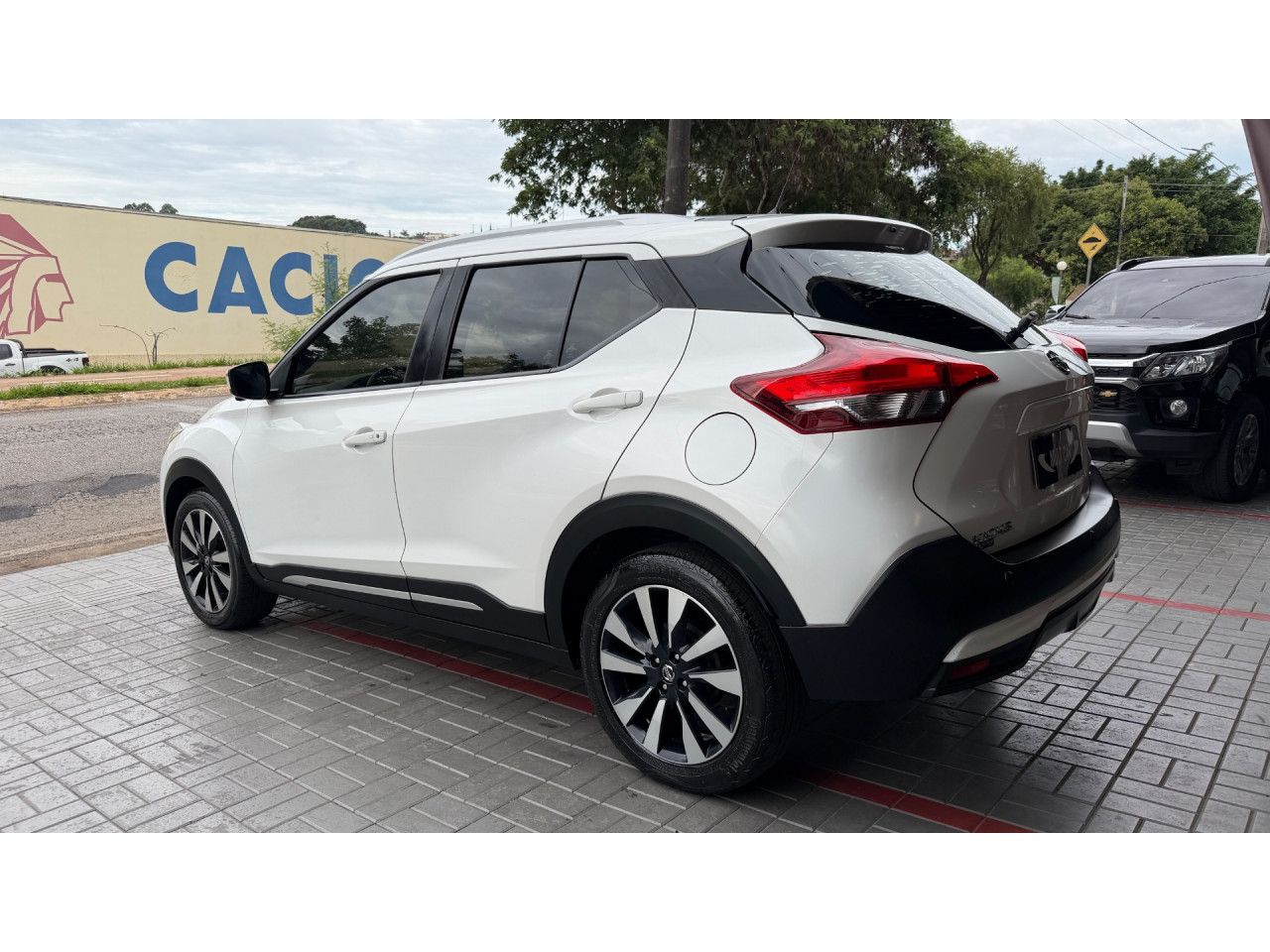NISSAN Kicks 1.6 16V 4P FLEXSTART SL X-TRONIC AUTOMÁTICO CVT