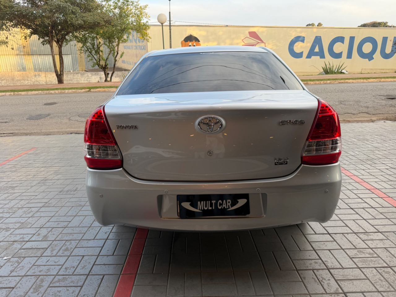 TOYOTA Etios Sedan 1.5 16V 4P FLEX X