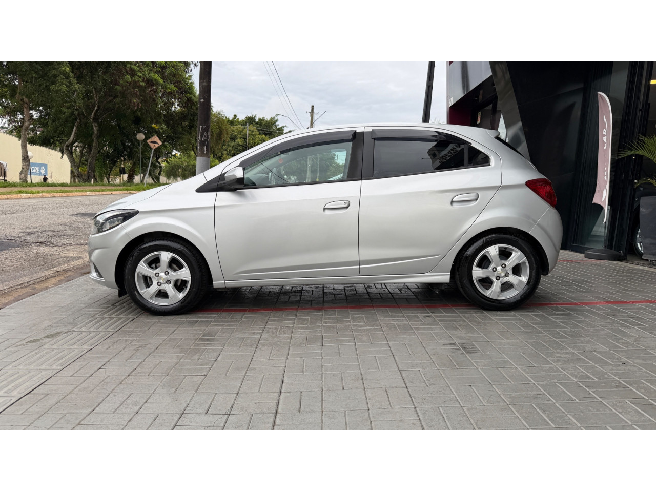 CHEVROLET Onix Hatch 1.4 4P FLEX LT
