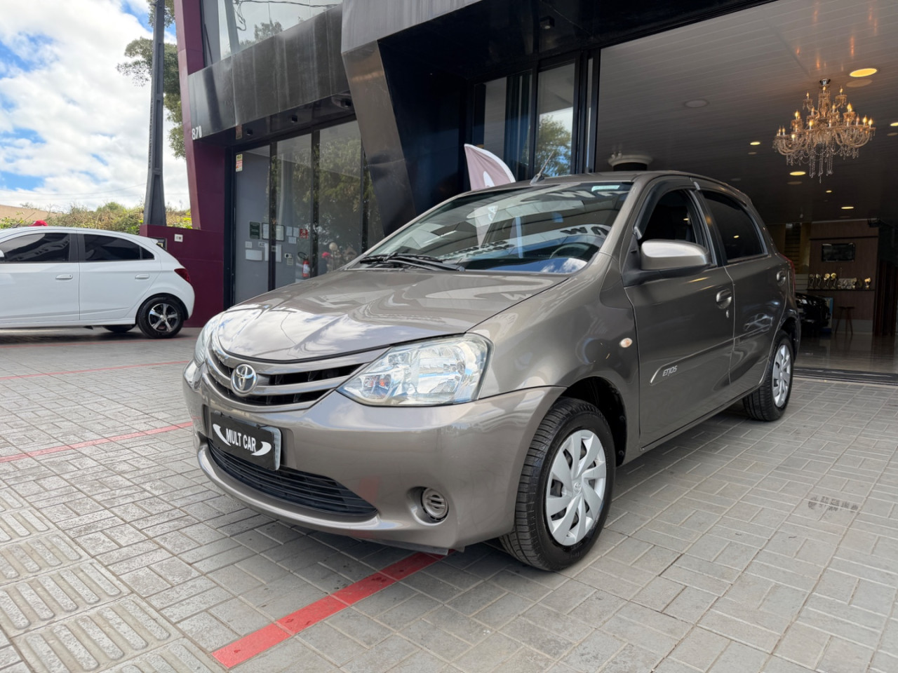 TOYOTA Etios Hatch 1.5 16V 4P FLEX XS