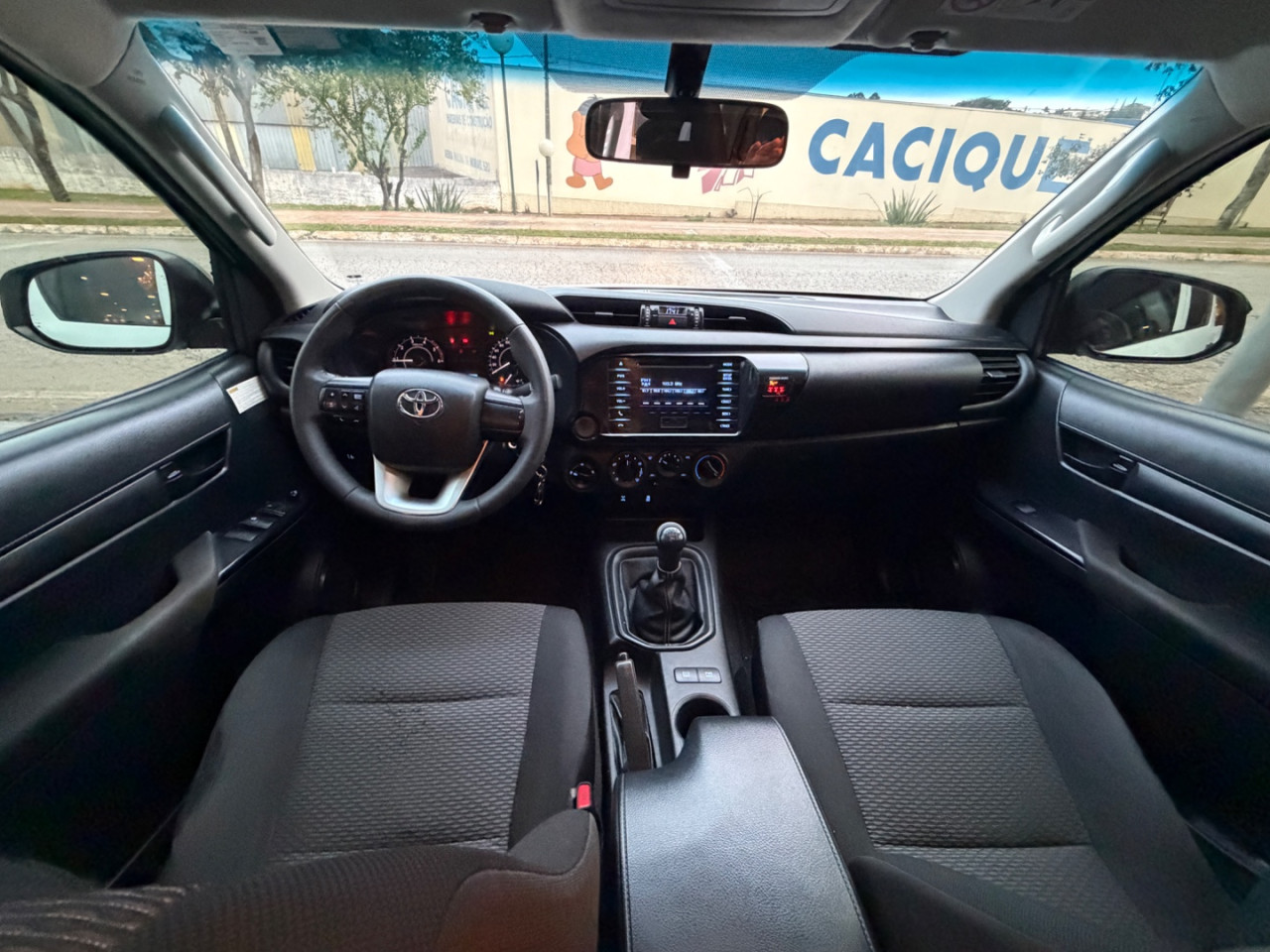 TOYOTA Hilux Caminhonete 2.8 16V  LOW M4FD 4X4 TURBO DIESEL CABINE DUPLA