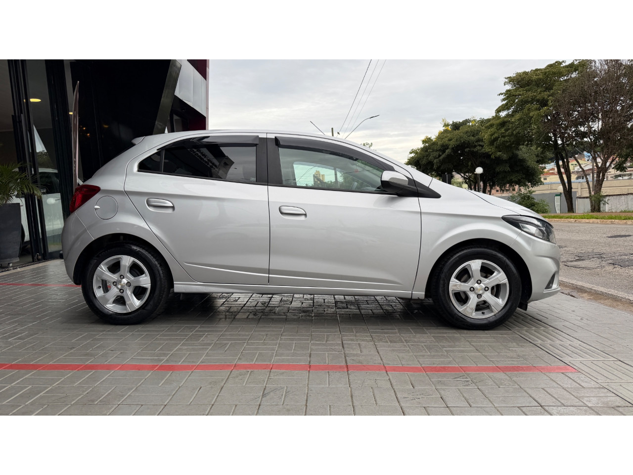 CHEVROLET Onix Hatch 1.4 4P FLEX LT