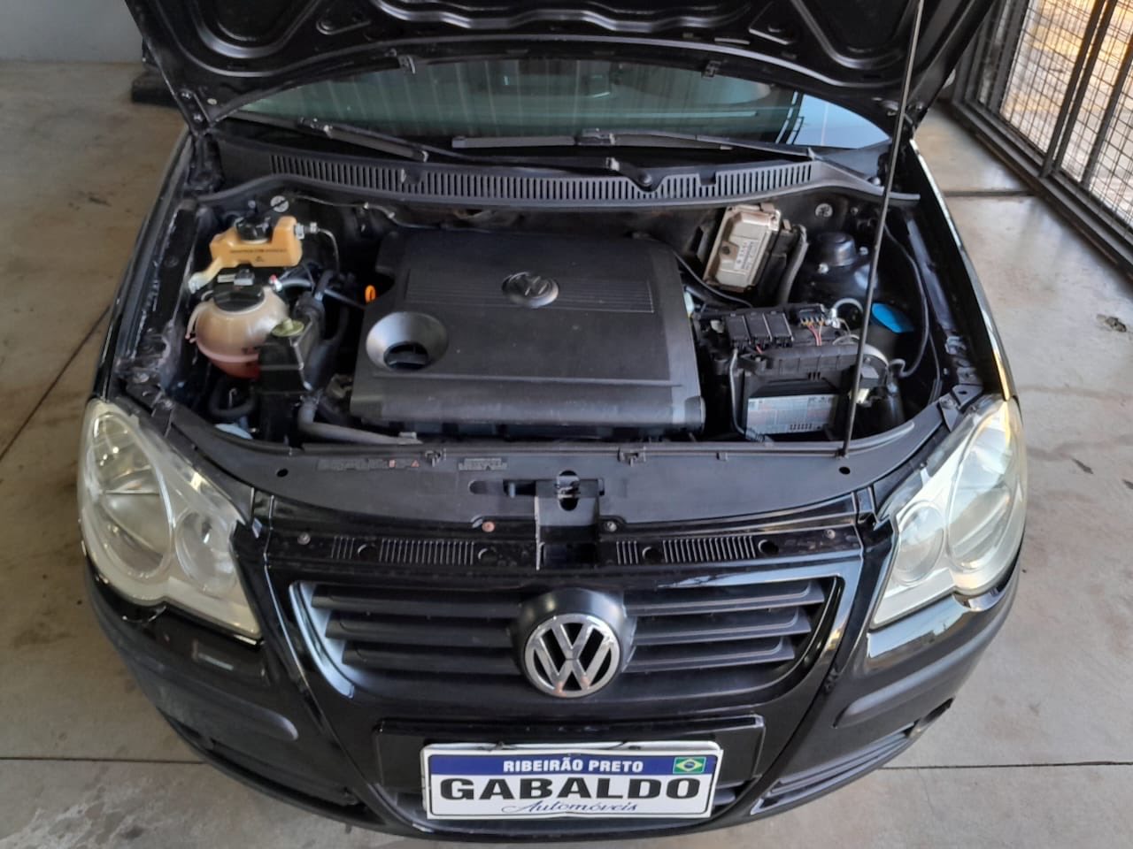 Polo Sedan 1.6 4P