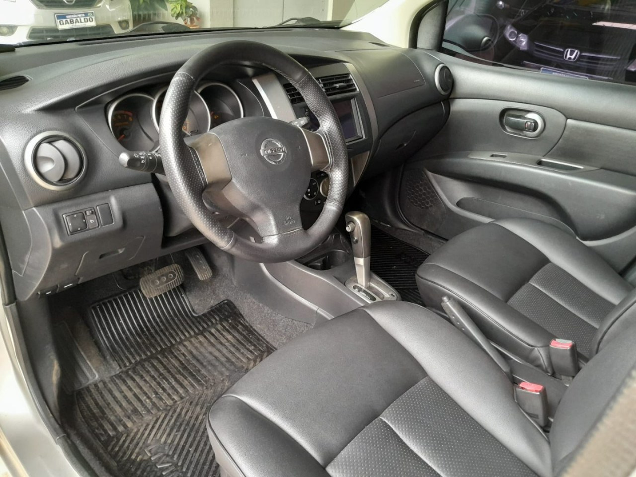 NISSAN Livina 1.8 16V SL 4P FLEX