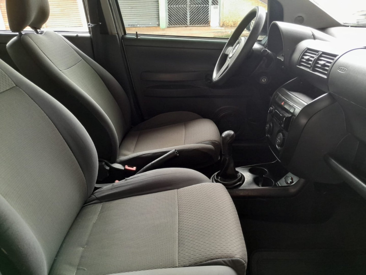 VOLKSWAGEN Fox 1.0 4P FLEX