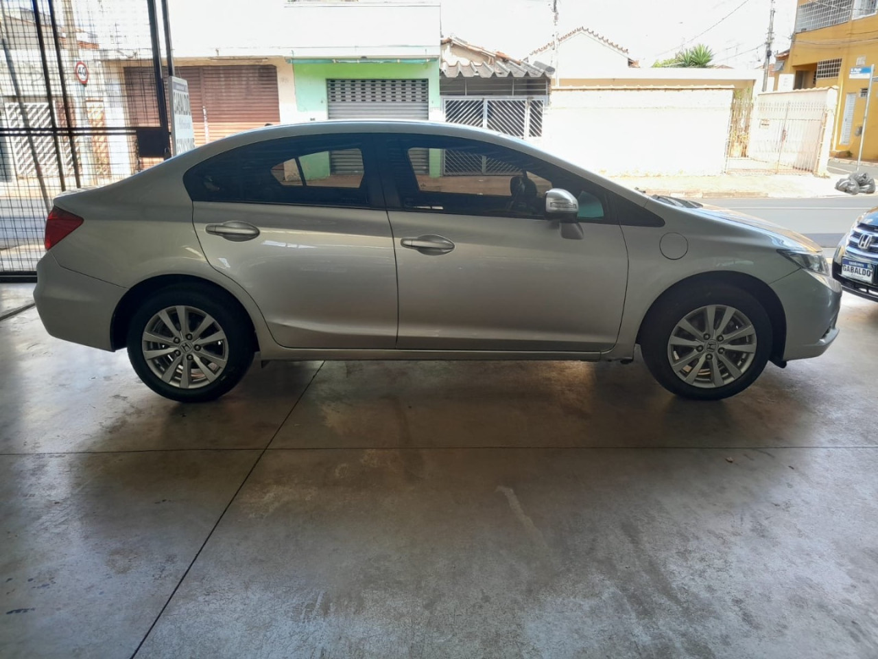 Civic 1.8 16V 4P FLEX LXS AUTOMÁTICO