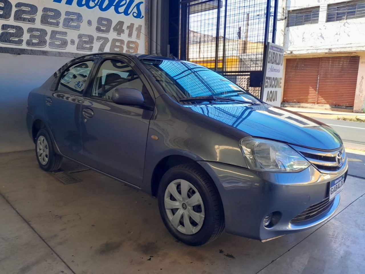 Etios Sedan 1.5 16V 4P FLEX XS