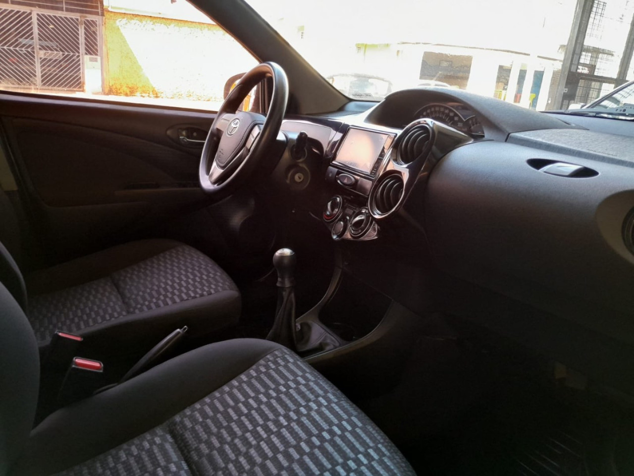 Etios Hatch 1.3 16V 4P FLEX