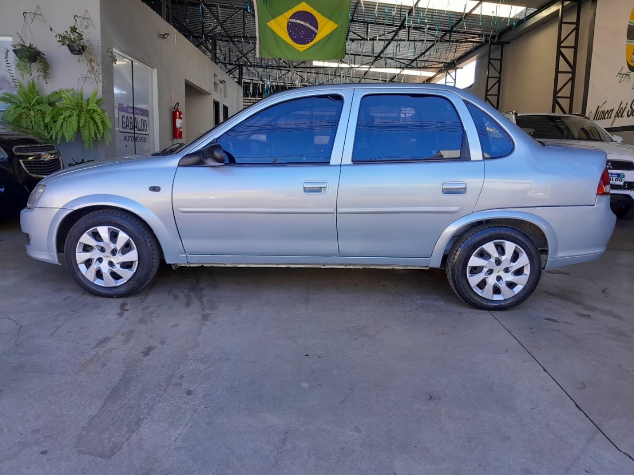 Classic Sedan 1.0 4P VHCE FLEX LS