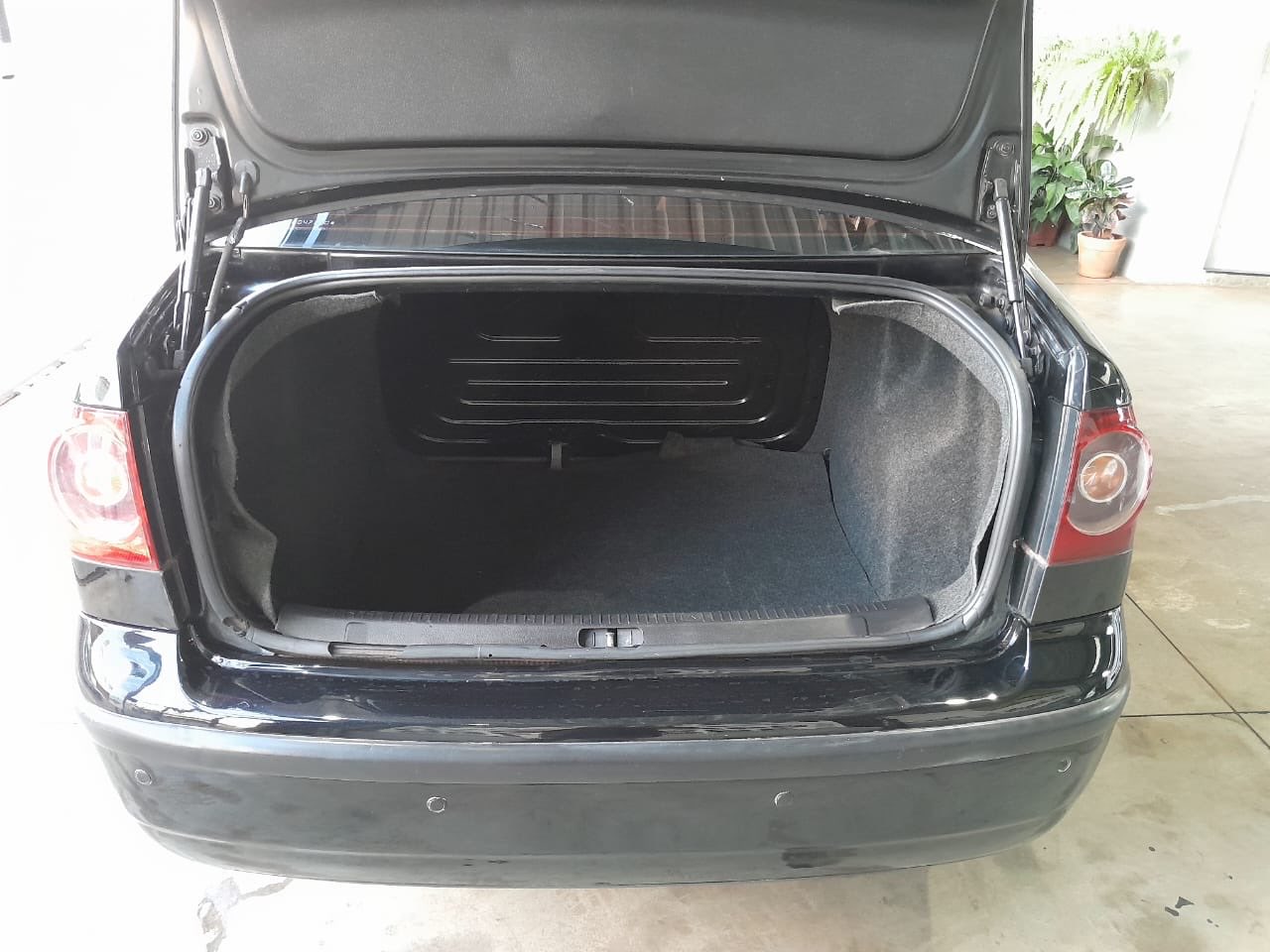 Polo Sedan 1.6 4P