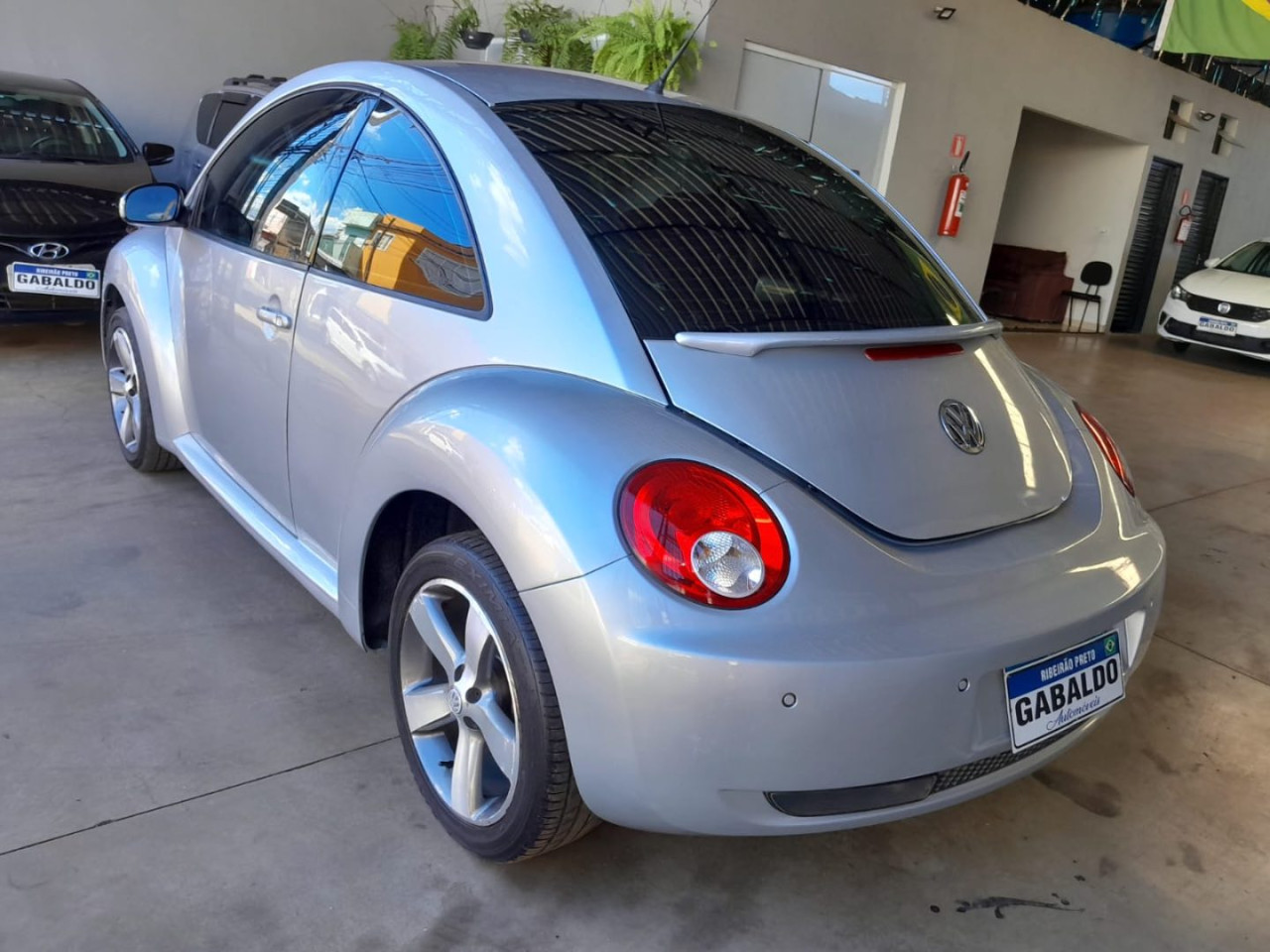 VOLKSWAGEN New Beetle 2.0 MI