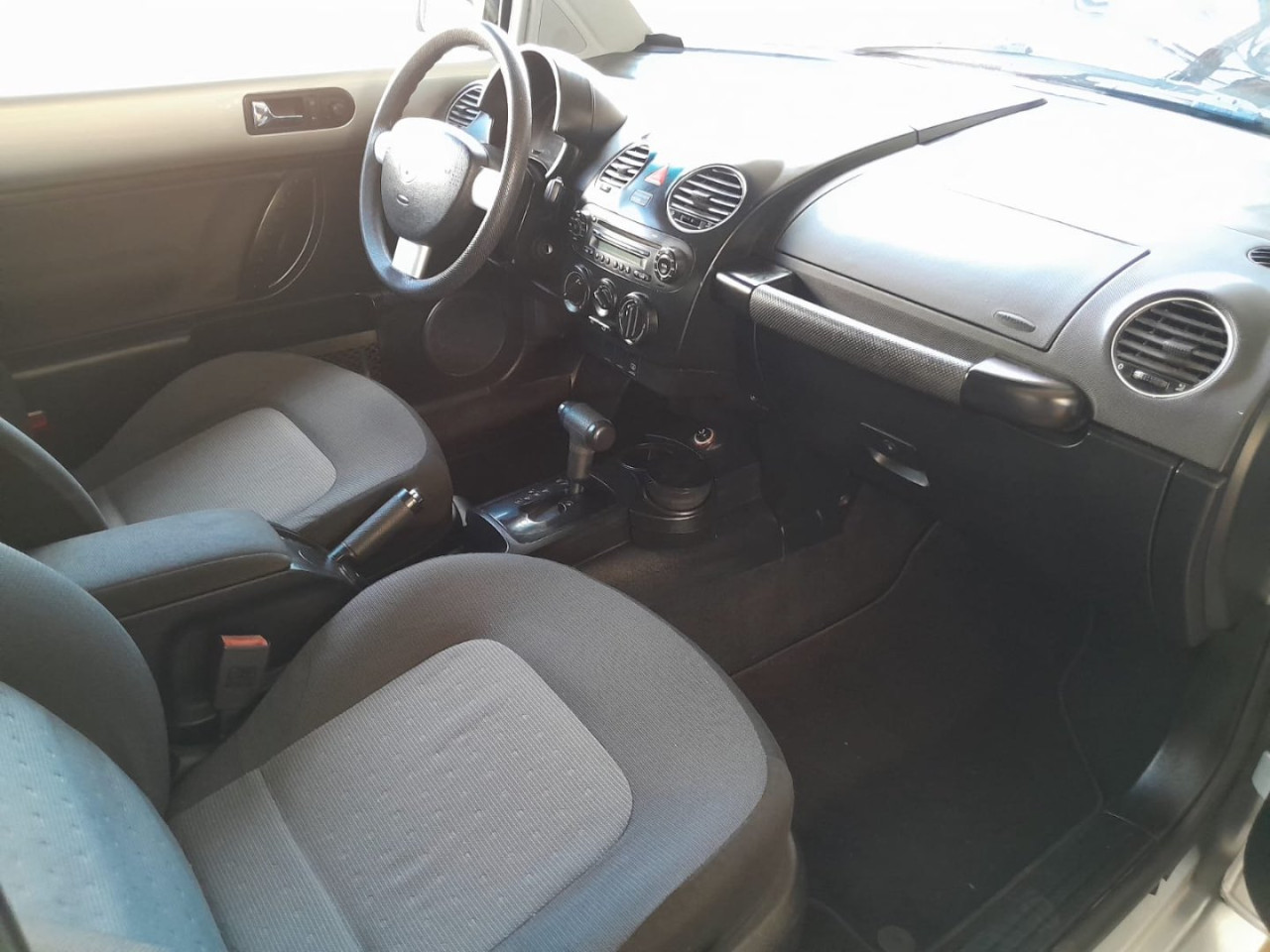 VOLKSWAGEN New Beetle 2.0 MI