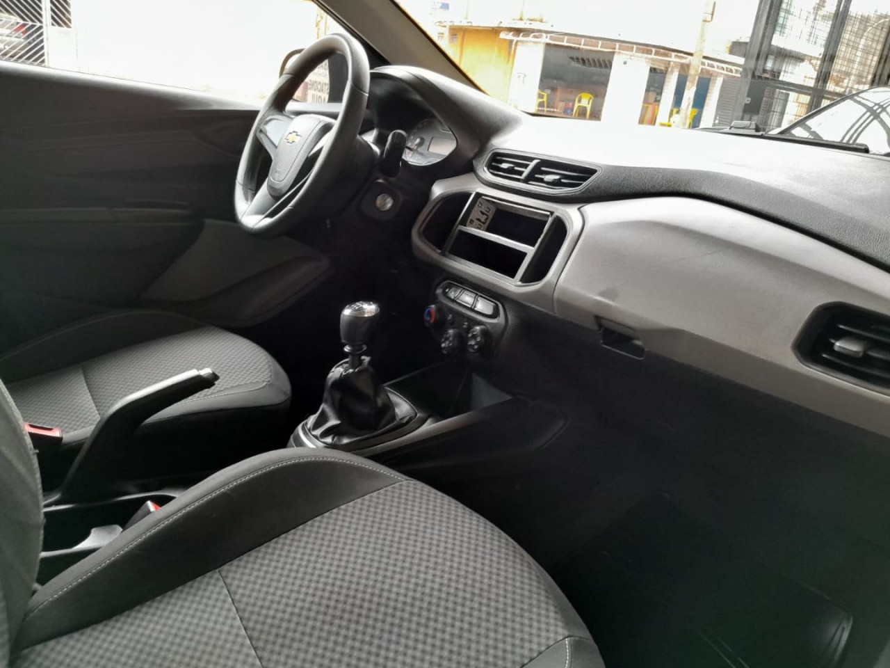 CHEVROLET Onix Hatch 1.0 4P FLEX JOY