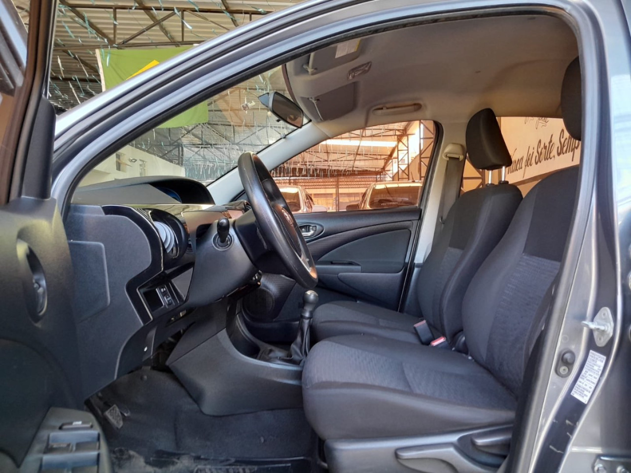 Etios Hatch 1.3 16V 4P FLEX