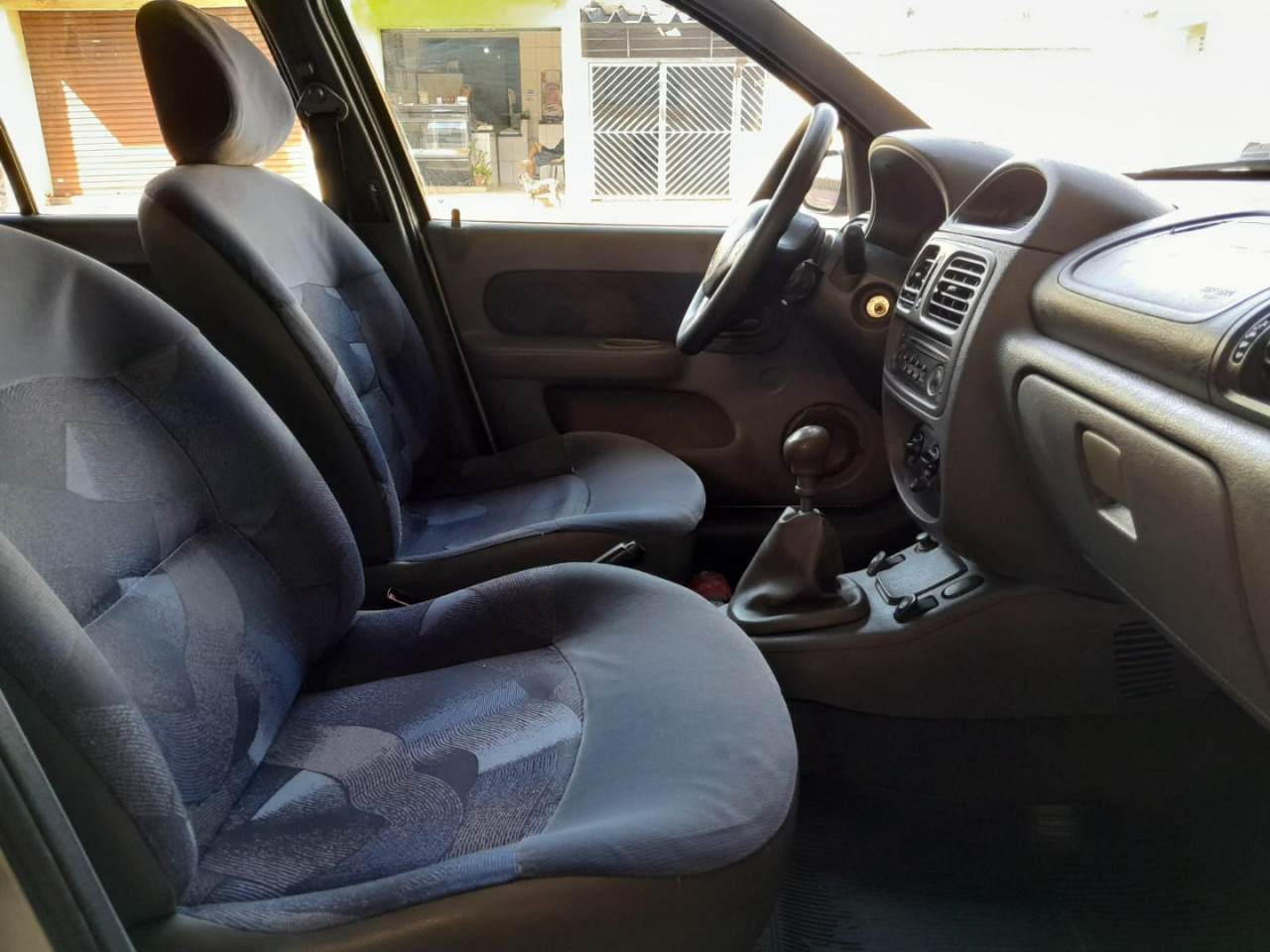 Clio Sedan 1.0 16V 4P RT