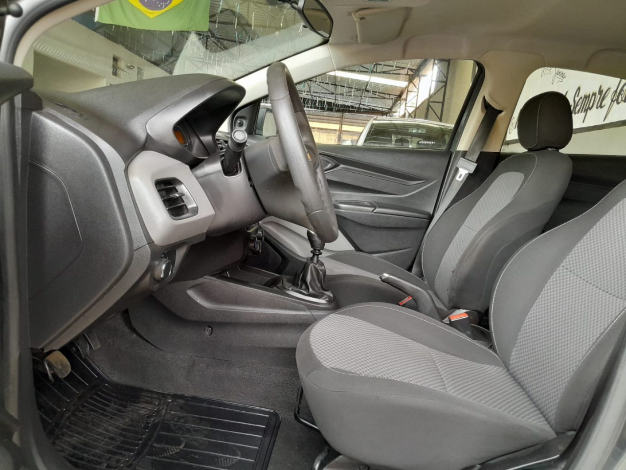 CHEVROLET Onix Hatch 1.0 4P FLEX JOY