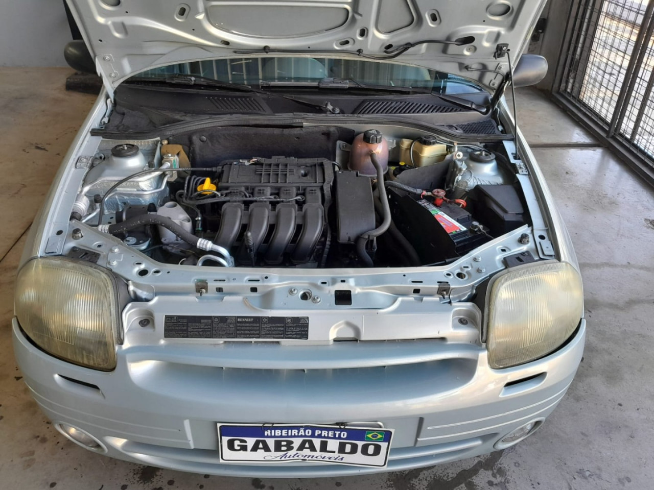 Clio Sedan 1.0 16V 4P RT
