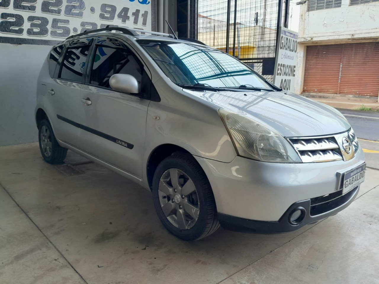NISSAN Livina 1.8 16V SL 4P FLEX