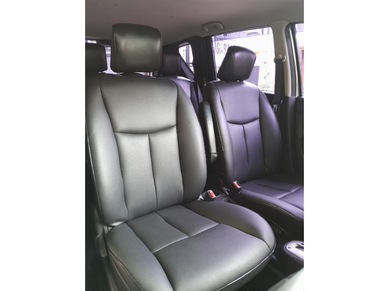 NISSAN Livina 1.8 16V SL 4P FLEX