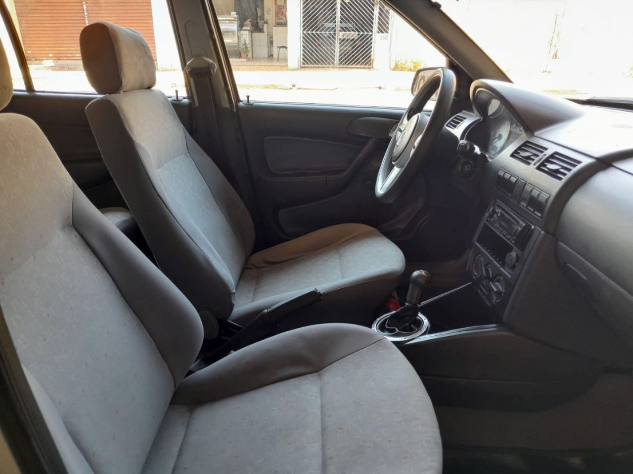 VOLKSWAGEN Gol 1.6