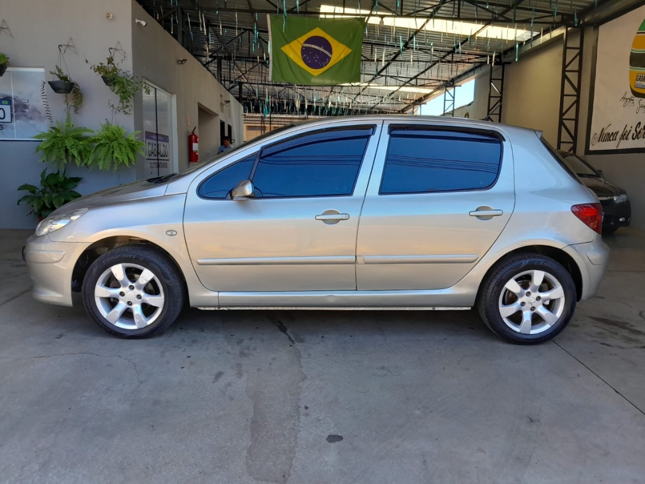 307 Hatch 1.6 4P PRESENCE