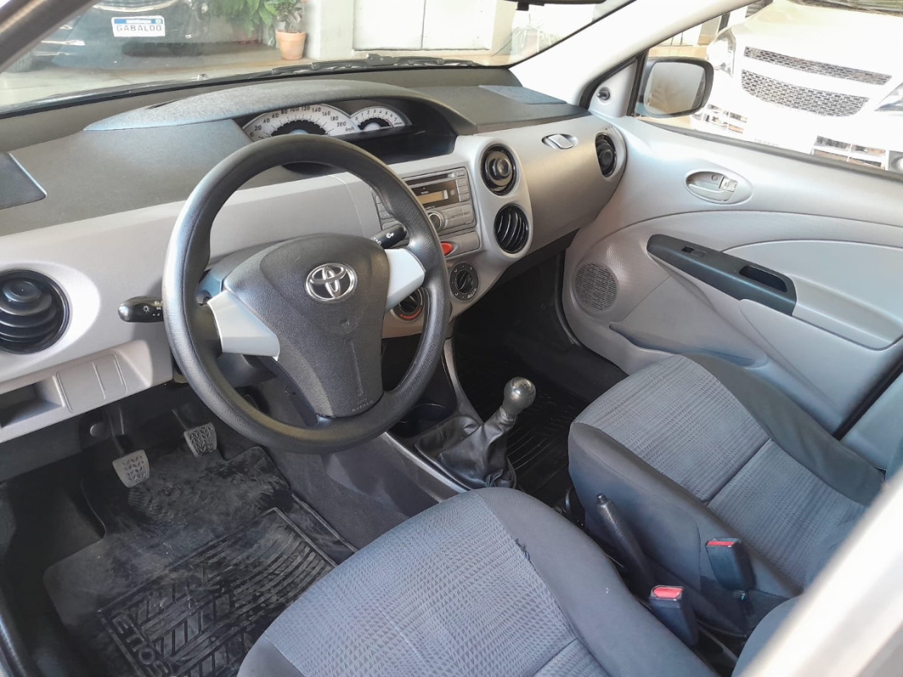 Etios Sedan 1.5 16V 4P FLEX XS