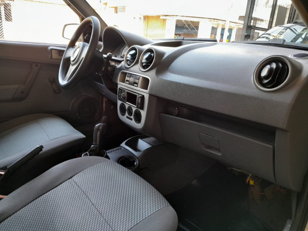 VOLKSWAGEN Gol 1.0 4P G4 FLEX