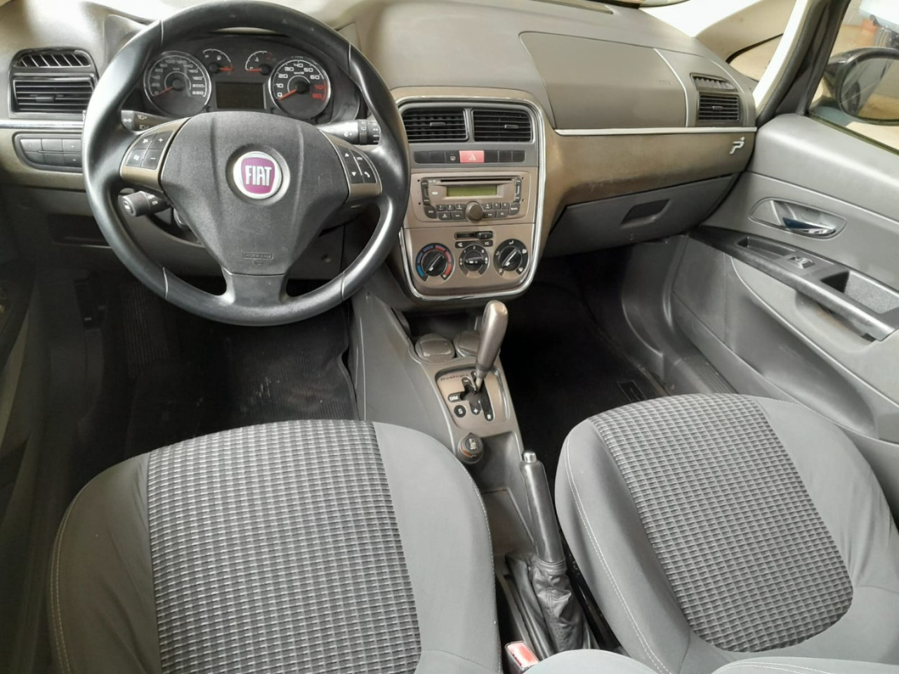 FIAT Punto 1.8 16V 4P  ESSENCE FLEX