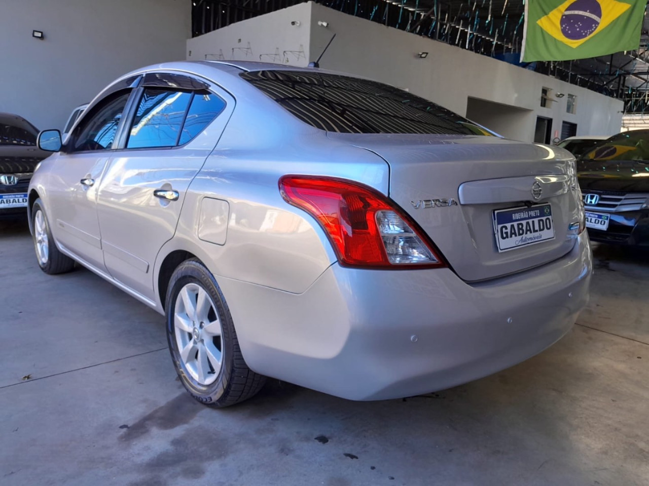 Versa Sedan 1.6 16V 4P FLEX SL