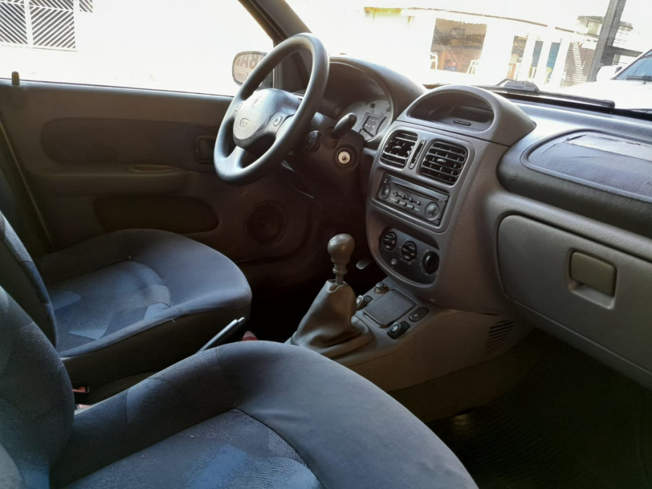 Clio Sedan 1.0 16V 4P RT