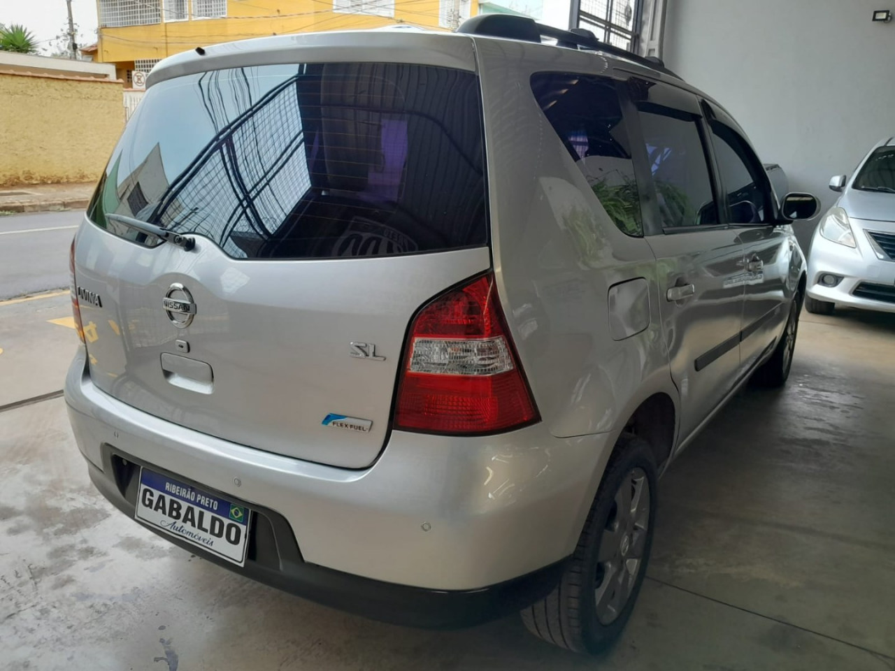 NISSAN Livina 1.8 16V SL 4P FLEX