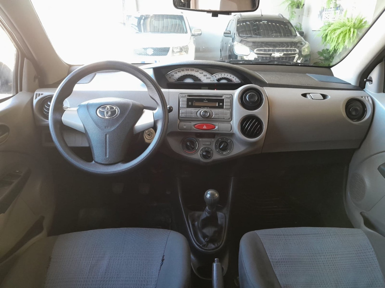 Etios Sedan 1.5 16V 4P FLEX XS