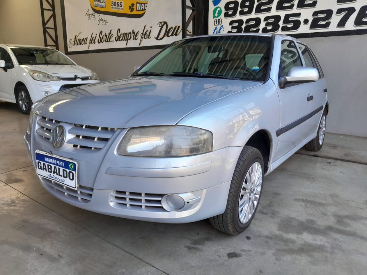 VOLKSWAGEN Gol 1.0 4P G4 FLEX