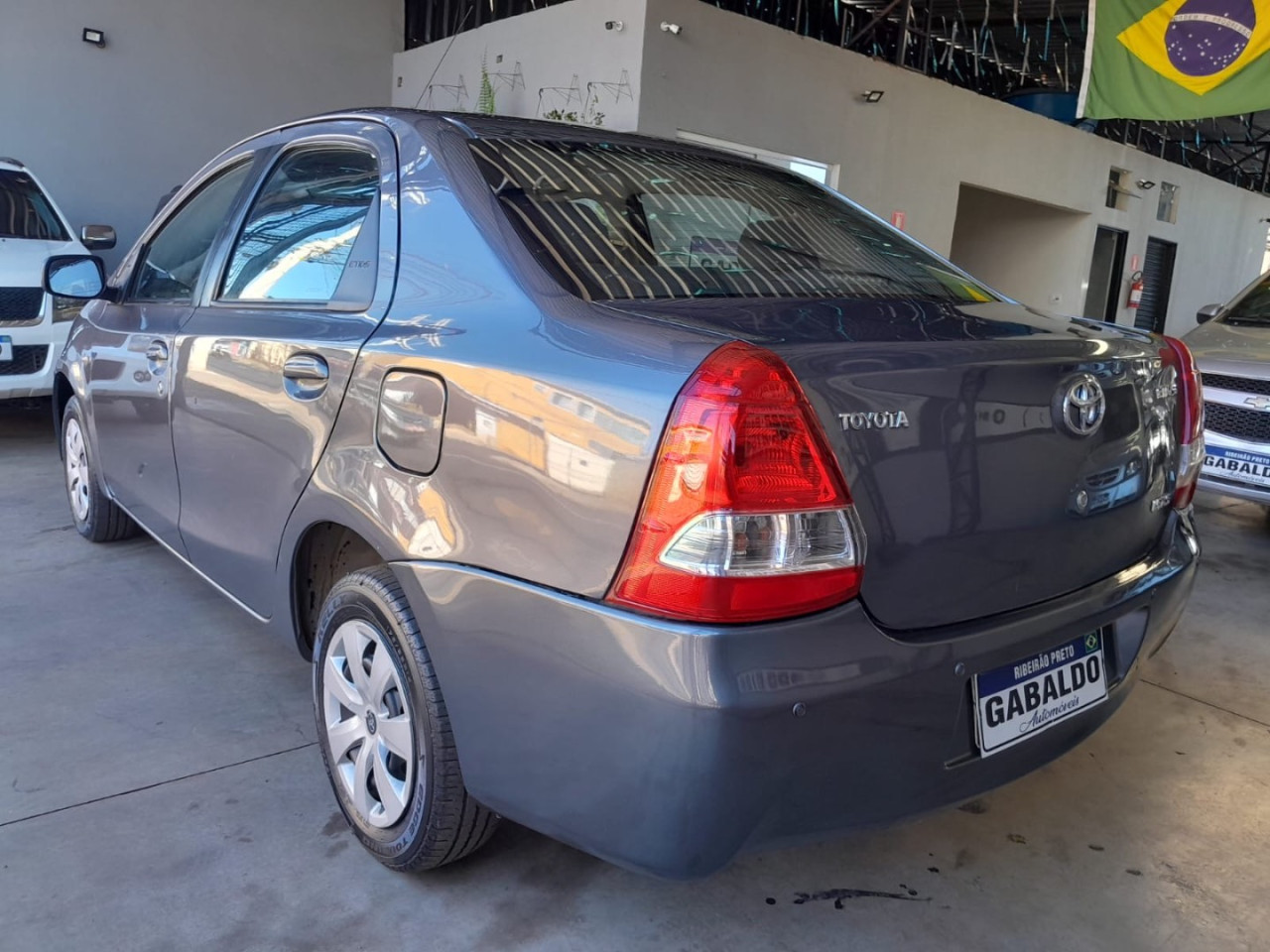 Etios Sedan 1.5 16V 4P FLEX XS