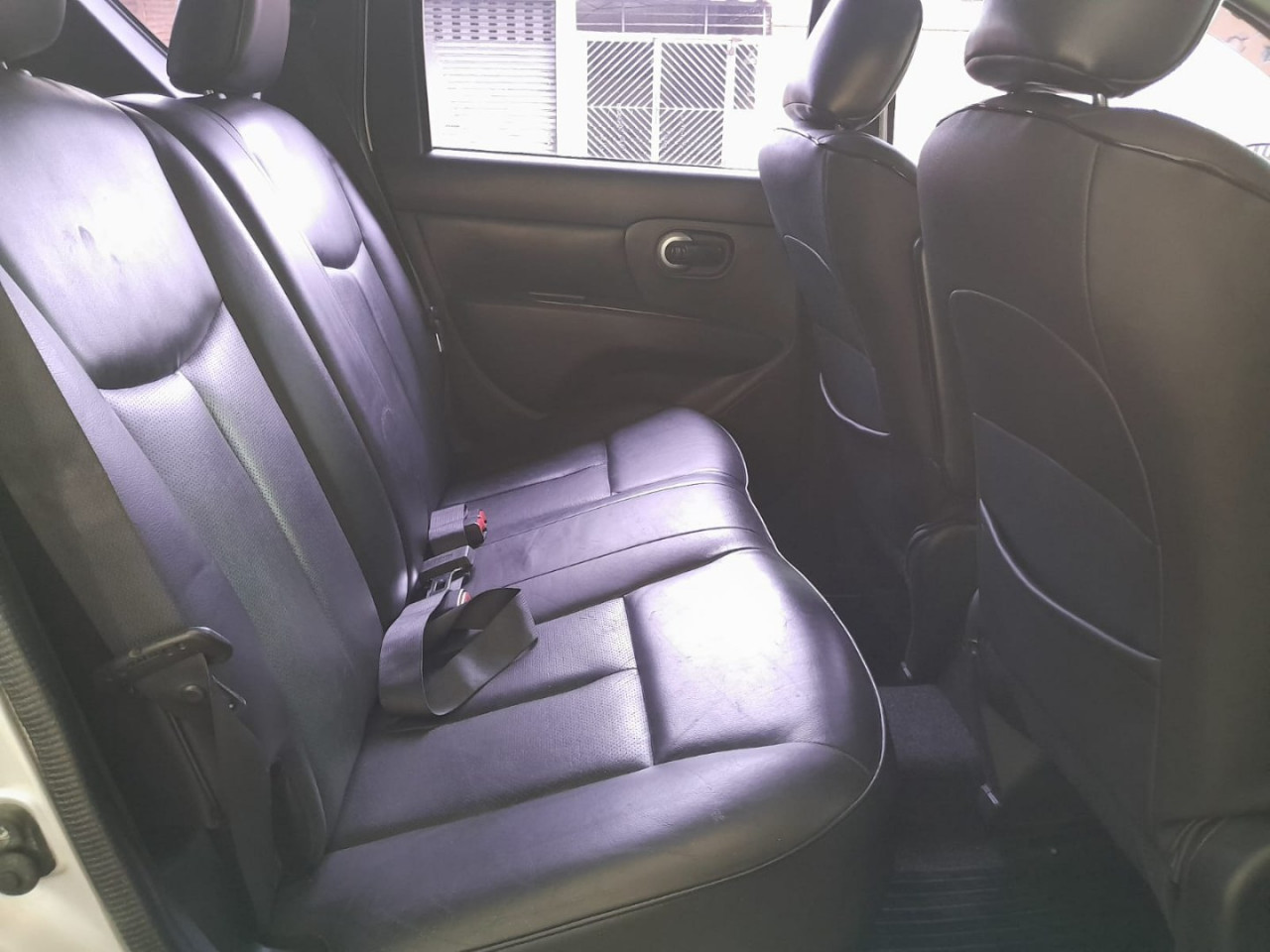 NISSAN Livina 1.8 16V SL 4P FLEX