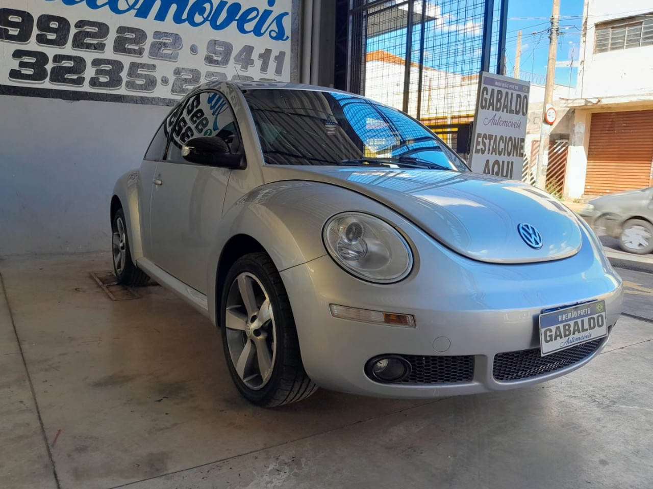 VOLKSWAGEN New Beetle 2.0 MI