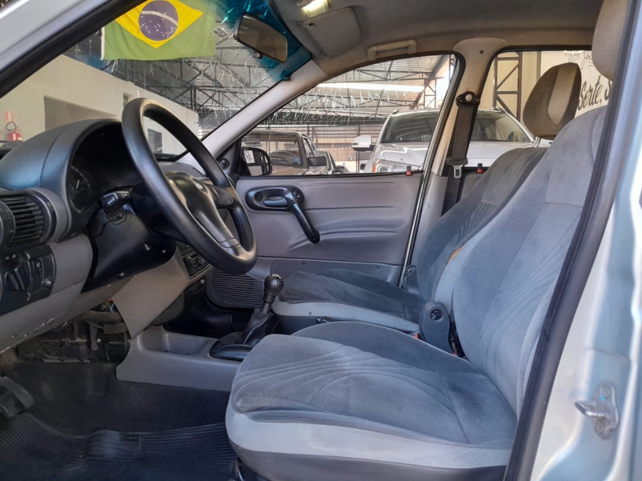Classic Sedan 1.0 4P VHCE FLEX LS