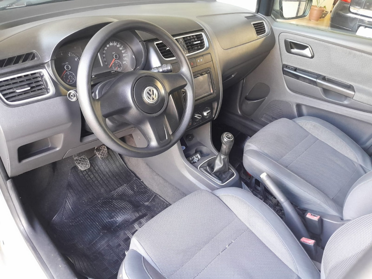 VOLKSWAGEN Fox 1.6 FLEX